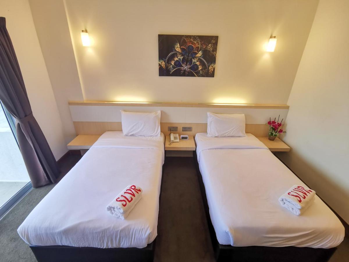 Serdang Lake View Resort Sungai Kechil Екстериор снимка