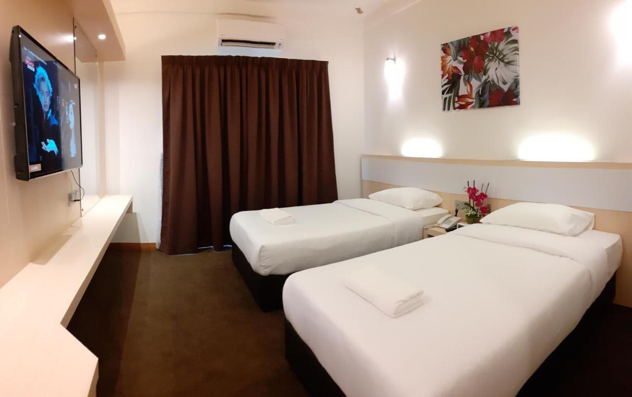 Serdang Lake View Resort Sungai Kechil Екстериор снимка