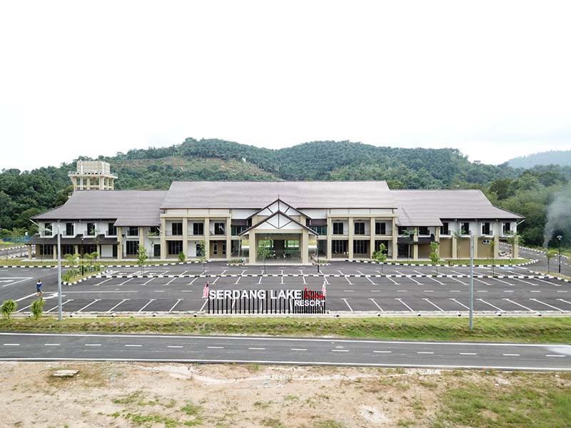 Serdang Lake View Resort Sungai Kechil Екстериор снимка