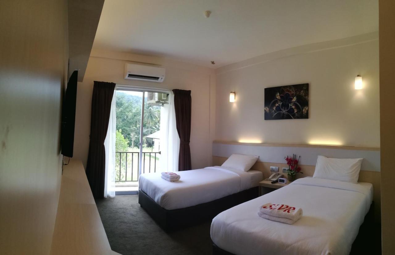Serdang Lake View Resort Sungai Kechil Екстериор снимка